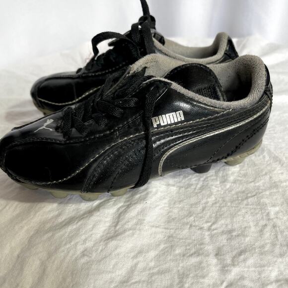 Puma soccer shoes cleats Small Child Size 10 toe scuff - Picture 7 of 10